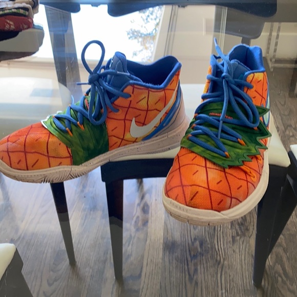 Nike Other - Nike Kyrie 5 Sponge Bob Pineapple House bball